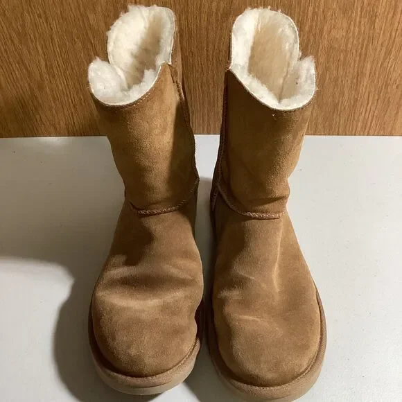 Women’s UGG Marciela Decorative Snap Brown Boots Sz 9 UGGs - Picture 3 of 6